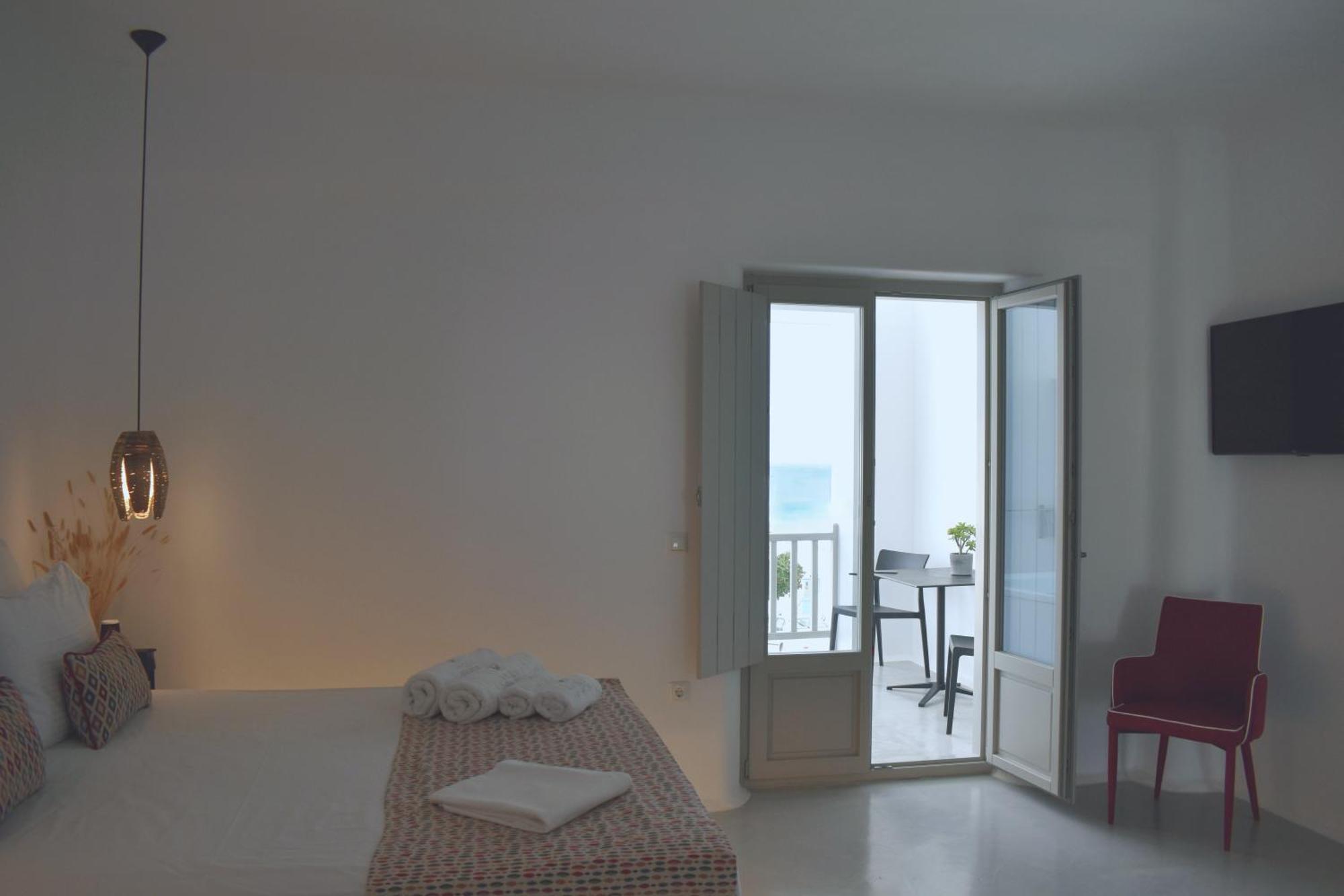 Angels Pillow Luxury Boutique Residence - Adults Only Náousa Quarto foto